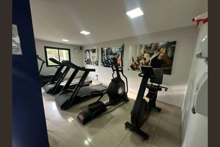 Apartamento à venda com 170m², 4 quartos e 3 vagas Apartamento à venda com 170m², 4 quartos e 3 vagasÁrea comum - Academia