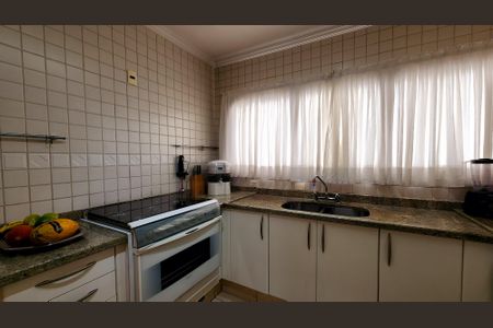 Apartamento à venda com 170m², 4 quartos e 3 vagas Apartamento à venda com 170m², 4 quartos e 3 vagasCozinha