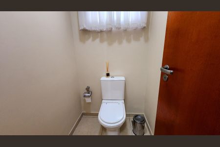 Apartamento à venda com 170m², 4 quartos e 3 vagas Apartamento à venda com 170m², 4 quartos e 3 vagasLavabo