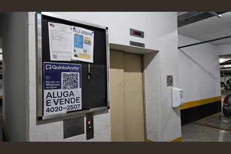 Apartamento à venda com 170m², 4 quartos e 3 vagas Apartamento à venda com 170m², 4 quartos e 3 vagasPlaquinha