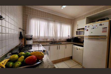 Apartamento à venda com 170m², 4 quartos e 3 vagas Apartamento à venda com 170m², 4 quartos e 3 vagasCozinha