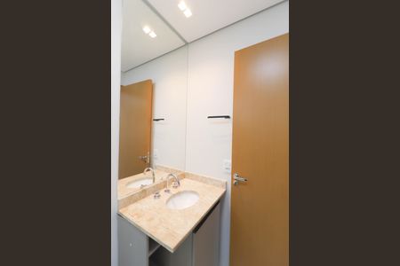 Apartamento à venda com 77m², 3 quartos e 2 vagas Apartamento à venda com 77m², 3 quartos e 2 vagasBanheiro