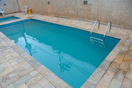 Apartamento à venda com 58m², 3 quartos e 2 vagas Apartamento à venda com 58m², 3 quartos e 2 vagasÁrea comum - Piscina