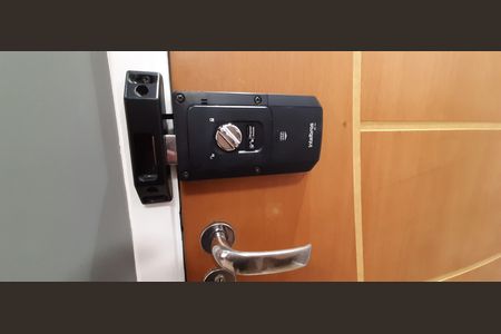 Apartamento à venda com 58m², 3 quartos e 2 vagas Apartamento à venda com 58m², 3 quartos e 2 vagasFechadura Eletrônica