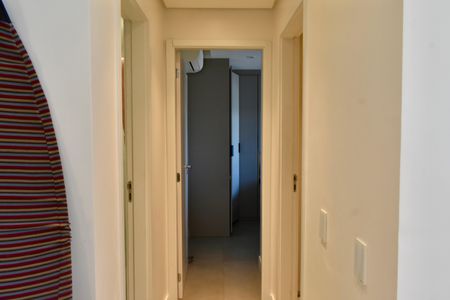 Apartamento à venda com 84m², 2 quartos e 1 vaga Apartamento à venda com 84m², 2 quartos e 1 vagaCorredor
