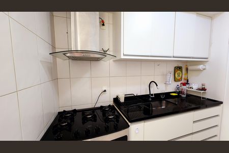 Apartamento à venda com 100m², 3 quartos e 2 vagas Apartamento à venda com 100m², 3 quartos e 2 vagasCozinha e Área de Serviço