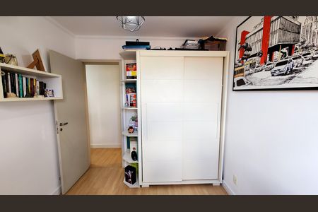 Apartamento à venda com 100m², 3 quartos e 2 vagas Apartamento à venda com 100m², 3 quartos e 2 vagasQuarto 2