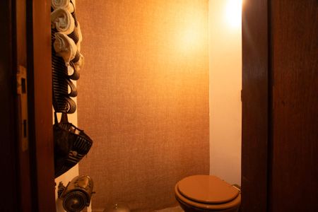 Casa para alugar com 700m², 6 quartos e 8 vagas Casa para alugar com 700m², 6 quartos e 8 vagasLavabo da sala