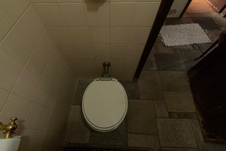 Casa para alugar com 700m², 6 quartos e 8 vagas Casa para alugar com 700m², 6 quartos e 8 vagasBanheiro Social