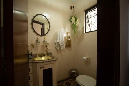 Casa para alugar com 700m², 6 quartos e 8 vagas Casa para alugar com 700m², 6 quartos e 8 vagasBanheiro Social