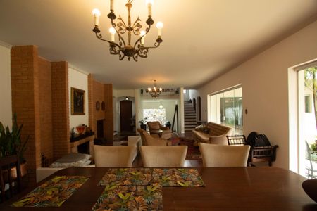 Casa para alugar com 700m², 6 quartos e 8 vagas Casa para alugar com 700m², 6 quartos e 8 vagasSala