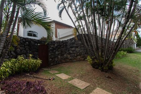 Casa para alugar com 700m², 6 quartos e 8 vagas Casa para alugar com 700m², 6 quartos e 8 vagasFachada