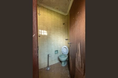 Casa para alugar com 700m², 6 quartos e 8 vagas Casa para alugar com 700m², 6 quartos e 8 vagasVestiário