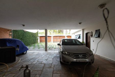 Casa para alugar com 700m², 6 quartos e 8 vagas Casa para alugar com 700m², 6 quartos e 8 vagasGaragem