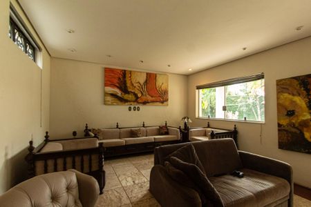 Casa para alugar com 700m², 6 quartos e 8 vagas Casa para alugar com 700m², 6 quartos e 8 vagasSala 3