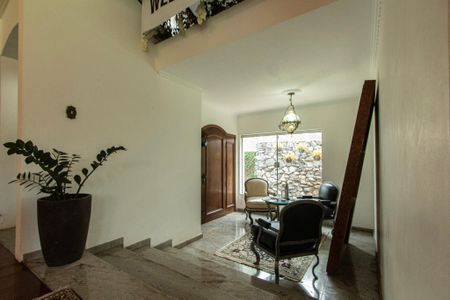 Casa para alugar com 700m², 6 quartos e 8 vagas Casa para alugar com 700m², 6 quartos e 8 vagasSala