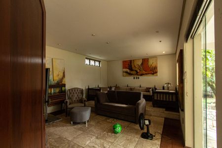 Casa para alugar com 700m², 6 quartos e 8 vagas Casa para alugar com 700m², 6 quartos e 8 vagasSala 3