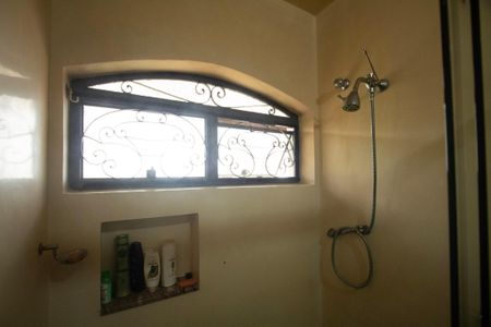 Casa para alugar com 700m², 6 quartos e 8 vagas Casa para alugar com 700m², 6 quartos e 8 vagasBanheiro Suíte 2