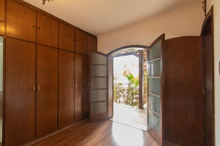 Casa para alugar com 700m², 6 quartos e 8 vagas Casa para alugar com 700m², 6 quartos e 8 vagasSuíte 1