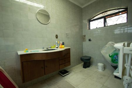 Casa para alugar com 700m², 6 quartos e 8 vagas Casa para alugar com 700m², 6 quartos e 8 vagasBanheiro Suíte 1