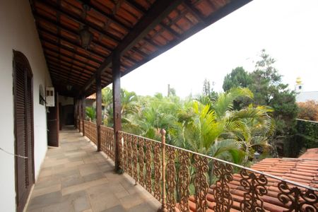 Casa para alugar com 700m², 6 quartos e 8 vagas Casa para alugar com 700m², 6 quartos e 8 vagasVaranda Suítes