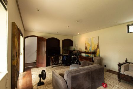 Casa para alugar com 700m², 6 quartos e 8 vagas Casa para alugar com 700m², 6 quartos e 8 vagasSala 3