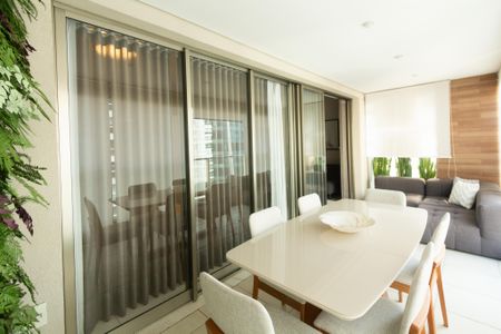 Apartamento para alugar com 61m², 1 quarto e 1 vaga Apartamento para alugar com 61m², 1 quarto e 1 vagaVaranda