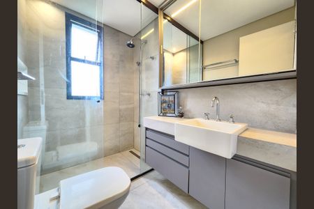 Apartamento à venda com 82m², 2 quartos e 2 vagas Apartamento à venda com 82m², 2 quartos e 2 vagasBanheiro da Suíte