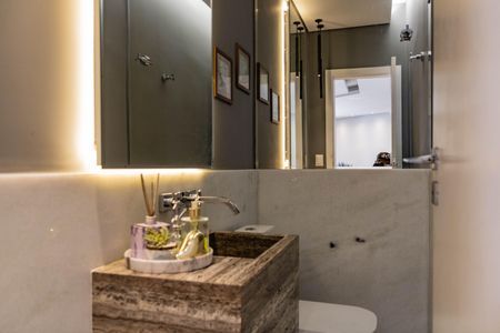 Casa à venda com 420m², 4 quartos e 3 vagas Casa à venda com 420m², 4 quartos e 3 vagasLavabo