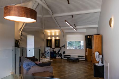 Casa à venda com 420m², 4 quartos e 3 vagas Casa à venda com 420m², 4 quartos e 3 vagasSala 2