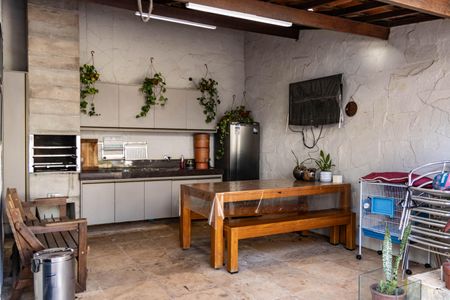 Casa à venda com 420m², 4 quartos e 3 vagas Casa à venda com 420m², 4 quartos e 3 vagasÁrea Gourmet