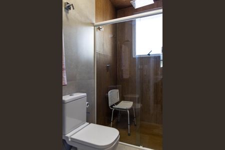 Casa à venda com 420m², 4 quartos e 3 vagas Casa à venda com 420m², 4 quartos e 3 vagasBanheiro