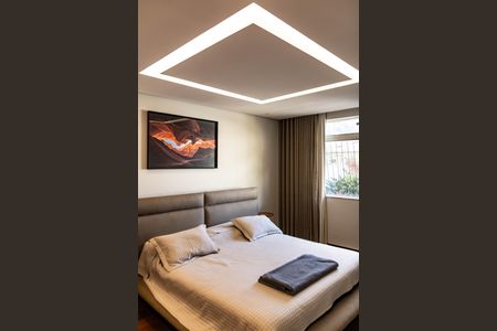 Casa à venda com 420m², 4 quartos e 3 vagas Casa à venda com 420m², 4 quartos e 3 vagasQuarto 1