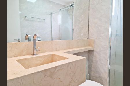 Apartamento à venda com 72m², 2 quartos e 1 vaga Apartamento à venda com 72m², 2 quartos e 1 vagaBanheiro da Suíte