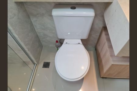 Apartamento à venda com 72m², 2 quartos e 1 vaga Apartamento à venda com 72m², 2 quartos e 1 vagaBanheiro Social