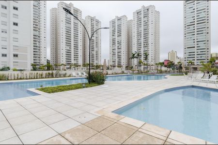 Apartamento à venda com 123m², 3 quartos e 2 vagas Apartamento à venda com 123m², 3 quartos e 2 vagasÁrea comum - Piscina