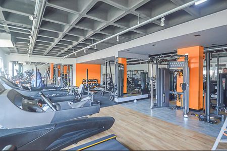 Apartamento à venda com 123m², 3 quartos e 2 vagas Apartamento à venda com 123m², 3 quartos e 2 vagasÁrea comum - Academia