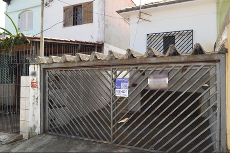 Casa à venda com 150m², 4 quartos e 2 vagas Casa à venda com 150m², 4 quartos e 2 vagasFachada + Plaquinha