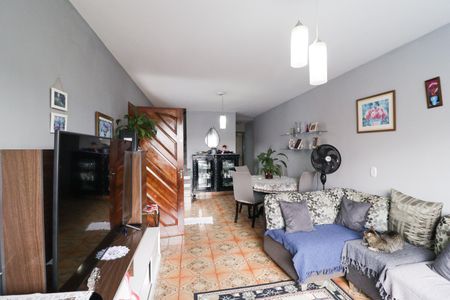 Sala de casa de condomínio à venda com 3 quartos, 134m² em Vila Dionisia, São Paulo