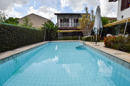 Casa à venda com 216m², 3 quartos e 3 vagas Casa à venda com 216m², 3 quartos e 3 vagasÁrea comum