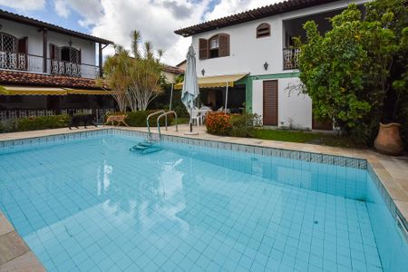 Casa à venda com 216m², 3 quartos e 3 vagas Casa à venda com 216m², 3 quartos e 3 vagasÁrea comum