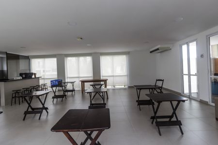 Casa de condomínio à venda com 160m², 3 quartos e sem vaga Casa de condomínio à venda com 160m², 3 quartos e sem vagaÁrea comum - Salão de festas