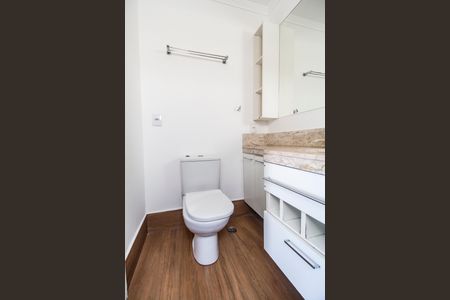 Casa de condomínio à venda com 160m², 3 quartos e sem vaga Casa de condomínio à venda com 160m², 3 quartos e sem vagaBanheiro da Suíte