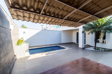 Casa de condomínio à venda com 160m², 3 quartos e sem vaga Casa de condomínio à venda com 160m², 3 quartos e sem vagaÁrea gourmet