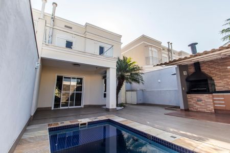 Casa de condomínio à venda com 160m², 3 quartos e sem vaga Casa de condomínio à venda com 160m², 3 quartos e sem vagaPiscina