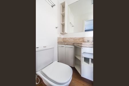 Casa de condomínio à venda com 160m², 3 quartos e sem vaga Casa de condomínio à venda com 160m², 3 quartos e sem vagaBanheiro da Suíte