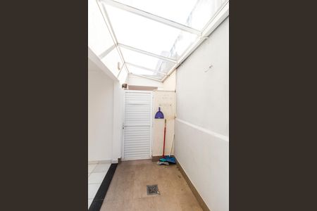 Casa de condomínio à venda com 160m², 3 quartos e sem vaga Casa de condomínio à venda com 160m², 3 quartos e sem vagaEntrada