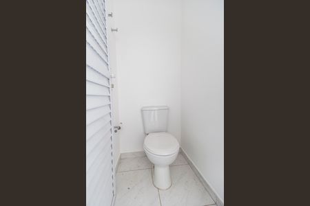 Casa de condomínio à venda com 160m², 3 quartos e sem vaga Casa de condomínio à venda com 160m², 3 quartos e sem vagaBanheiro de serviço