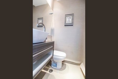 Casa de condomínio à venda com 160m², 3 quartos e sem vaga Casa de condomínio à venda com 160m², 3 quartos e sem vagaLavabo