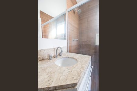 Casa de condomínio à venda com 160m², 3 quartos e sem vaga Casa de condomínio à venda com 160m², 3 quartos e sem vagaBanheiro da Suíte